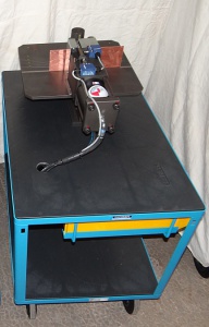 Máquina curvadora hidráulica móvil, accionada por mando electrohidráulico con pedal para curvar barras de cobre de 160x10mm
